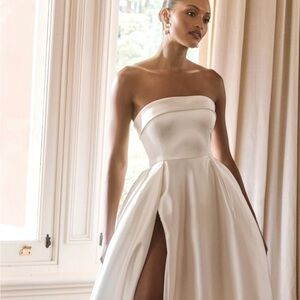Elegant Strapless White Dress